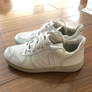 Veja V-10 Sneakers